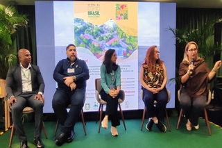 Painel destaca desafios do ensino superior público e seu papel em soluções climáticas.