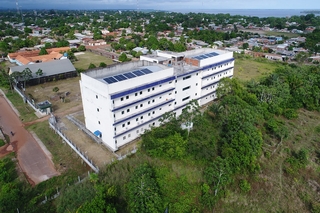Novas salas de aula e novos ambientes para atendimento acadêmico e administrativo.