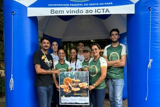 Evento foi realizado com a participação de crianças, jovens e adultos.