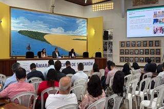 Prestação de contas na Câmara Municipal destacou obras estruturantes, novos cursos e fortalecimento da assistência estudantil.